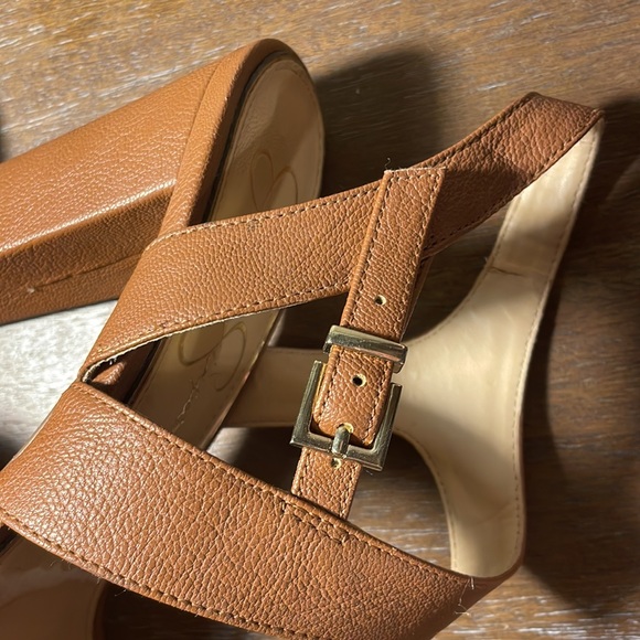 Jessica Simpson 8 1/2 chunky heel - Picture 5 of 9